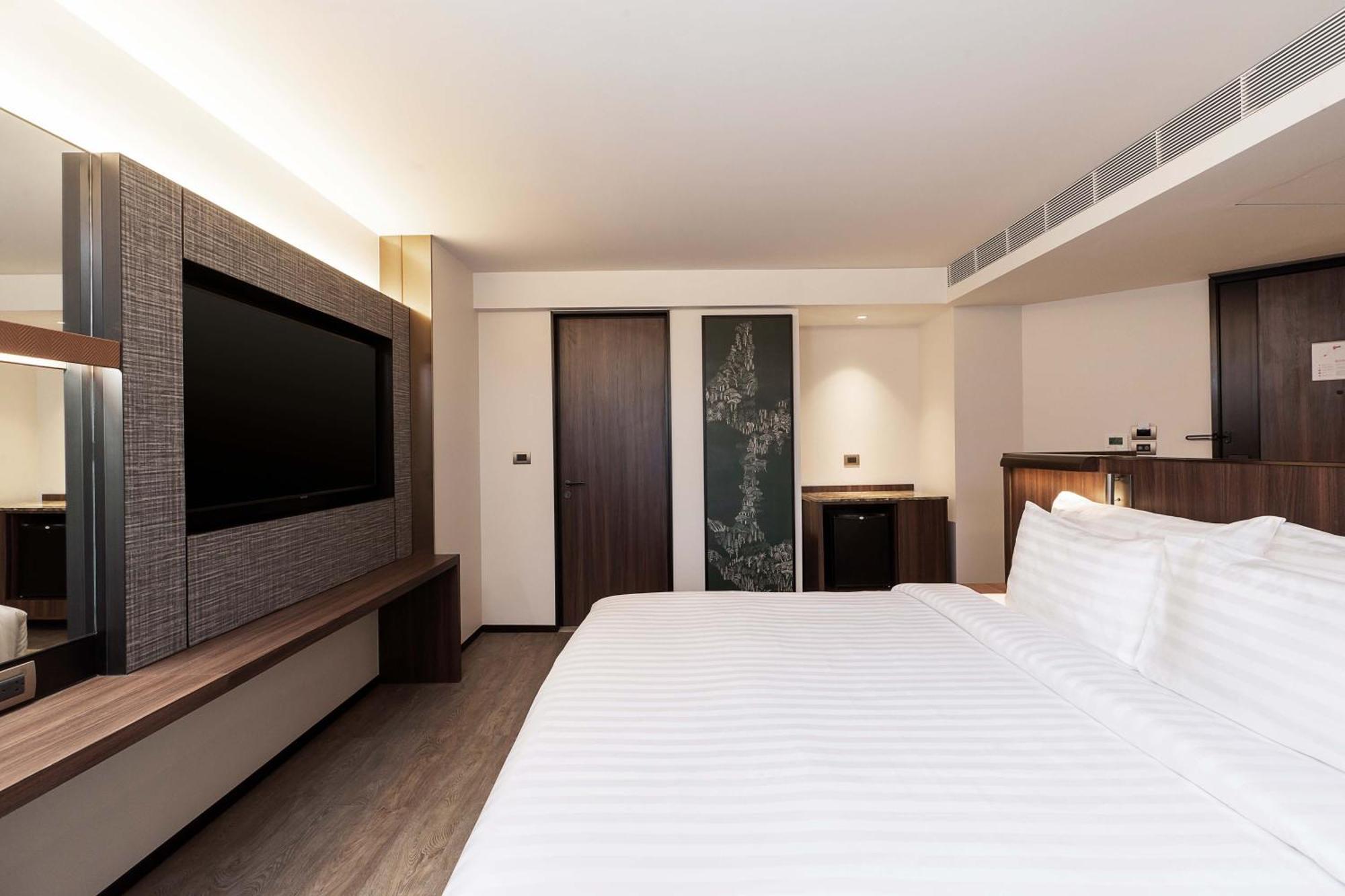 Gardina Asoke Hotel & Residence Bangkok Bagian luar foto