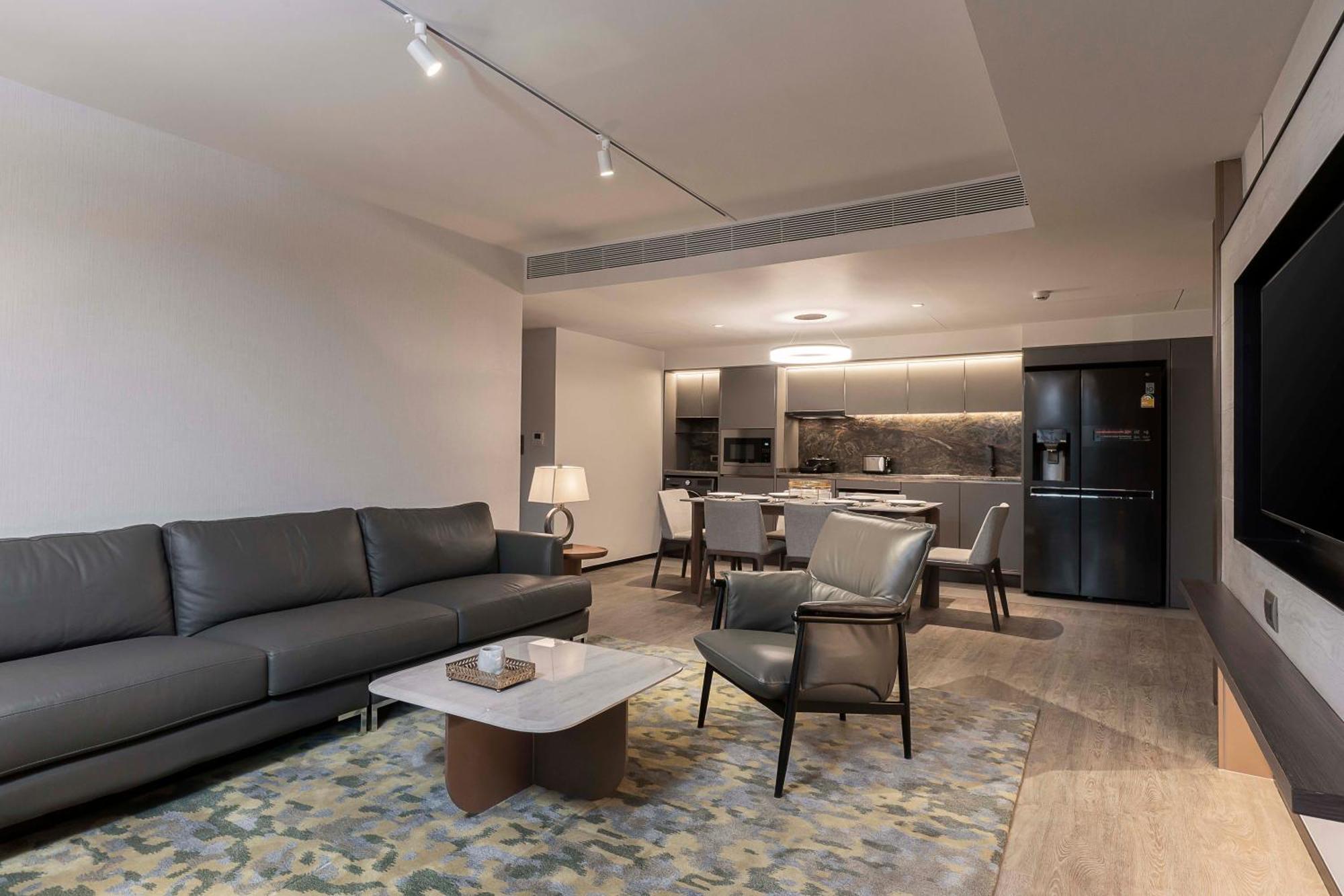 Gardina Asoke Hotel & Residence Bangkok Bagian luar foto